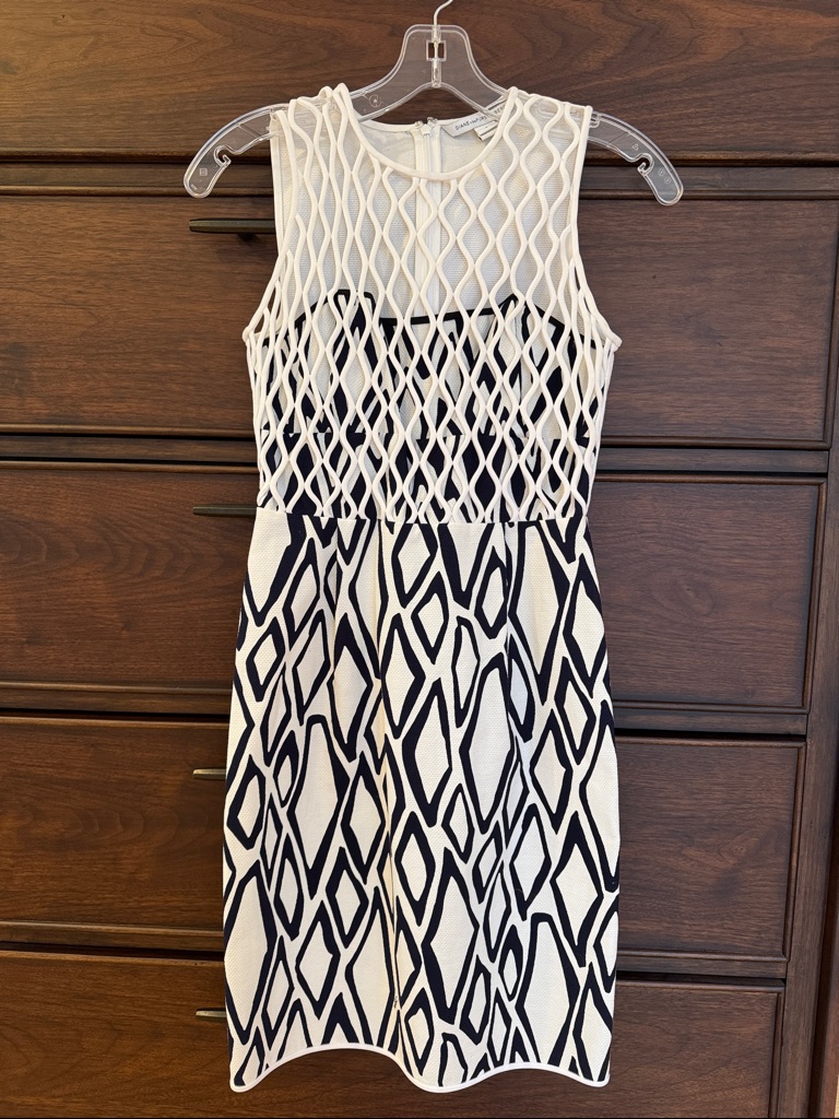 Diane Von Furstenberg White And Black Patterned Sleeveless Mini Dress, 0